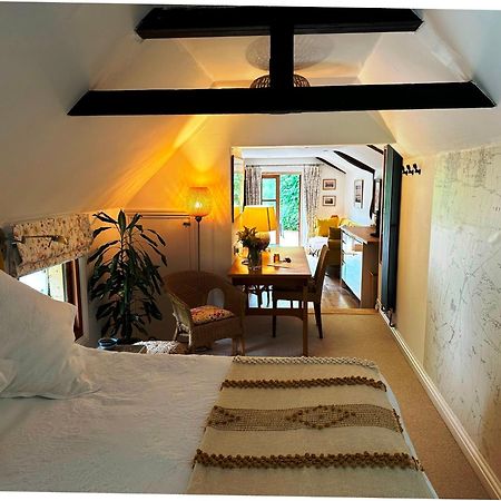 Thatchcombe B&B Уонтейдж Экстерьер фото