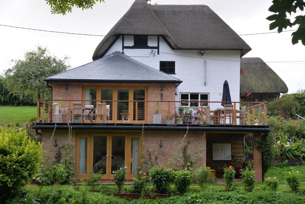 Thatchcombe B&B Уонтейдж Экстерьер фото