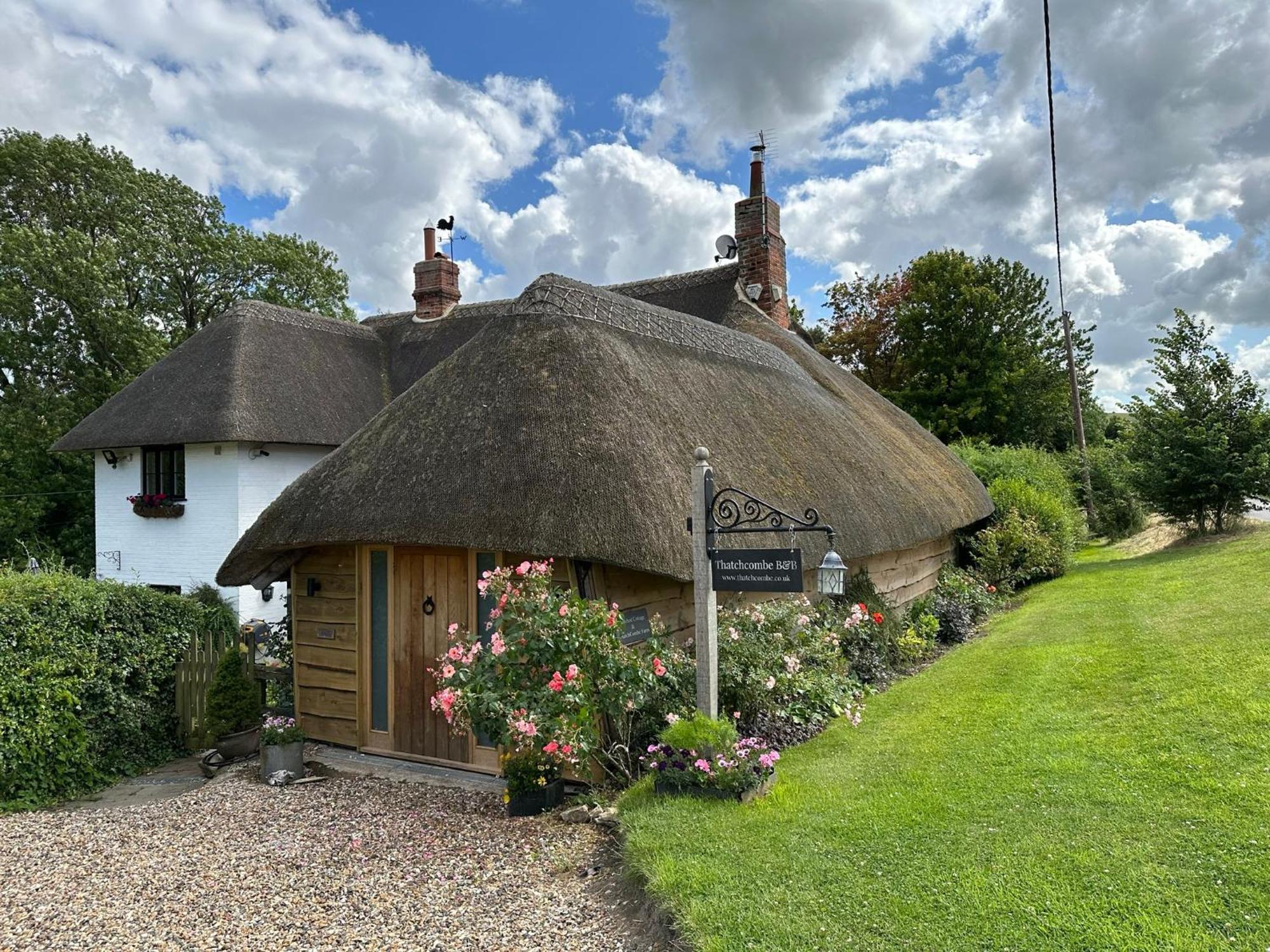 Thatchcombe B&B Уонтейдж Экстерьер фото